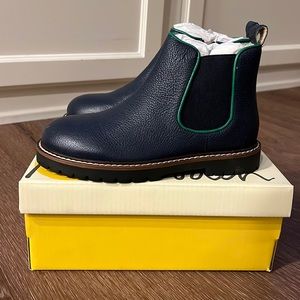 FINAL SALE!!! NWT in box Mini Boden leather boys Chelsea boots 😍
